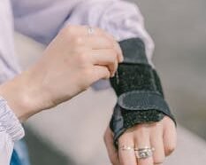 A Person wearing Splint